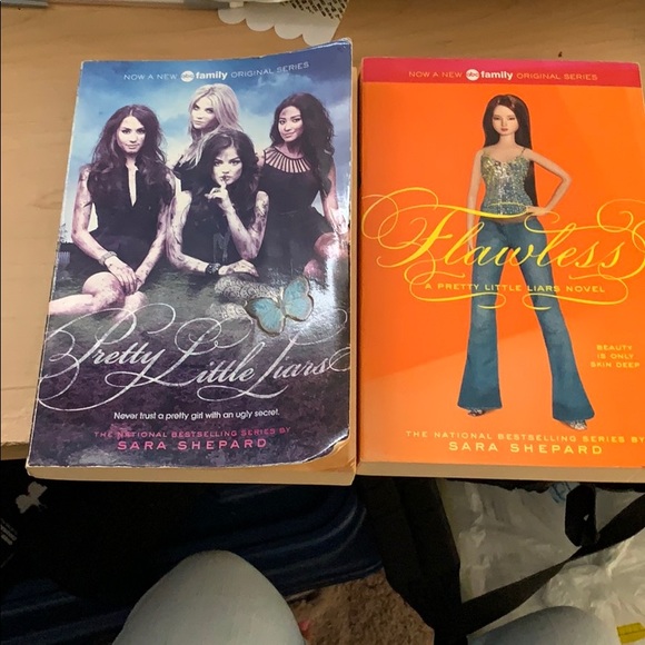 Pretty little liars book - Picture 1 of 4